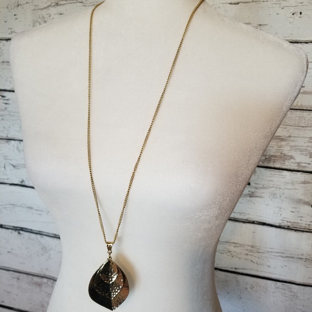 Faux gold three leaf necklace